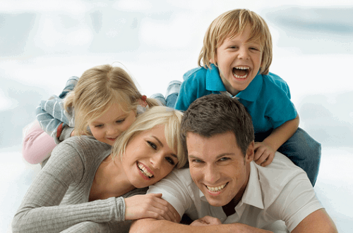 Fam-lia-feliz-.png